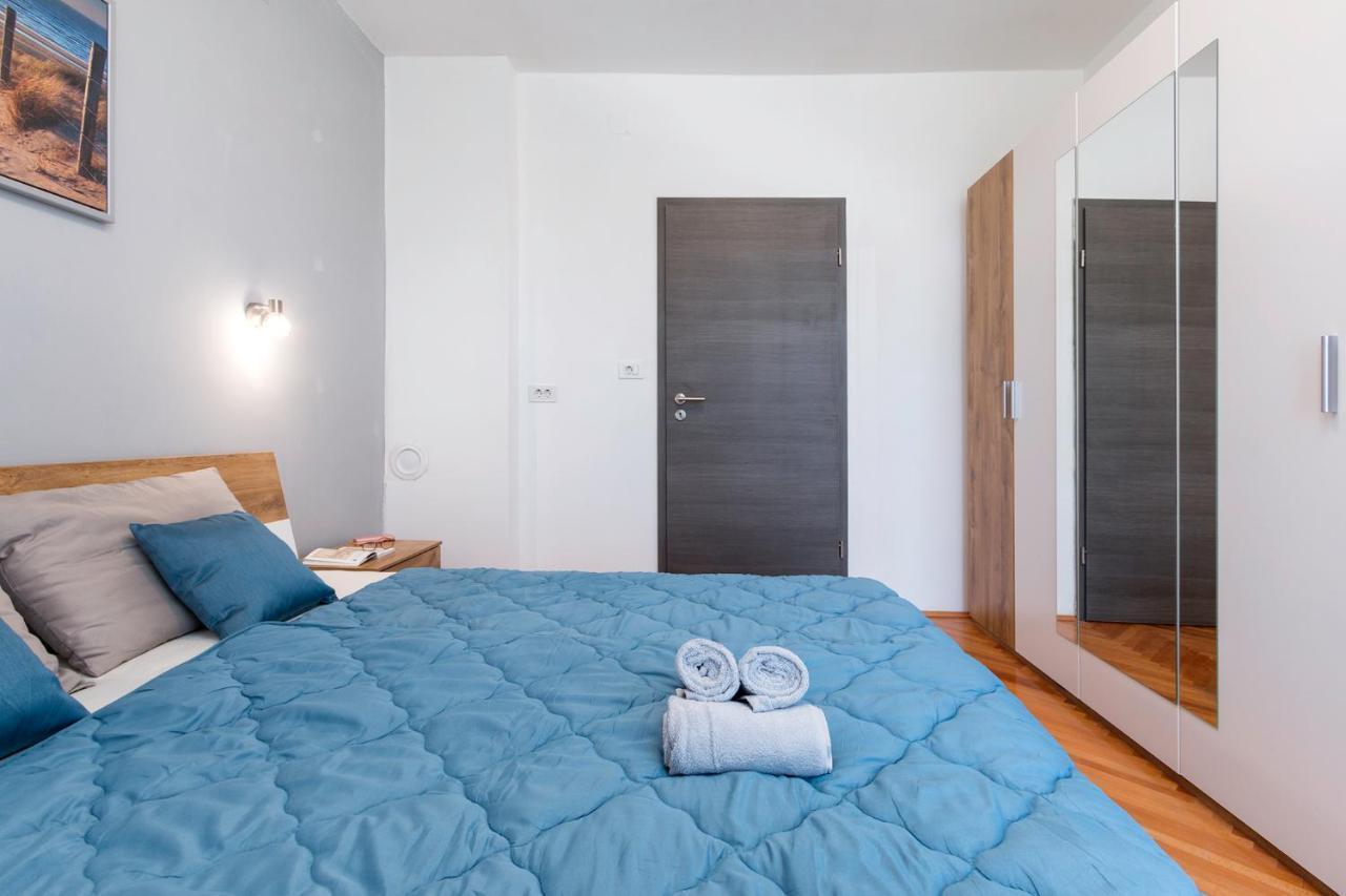 Apartment Kris Pula Exterior photo