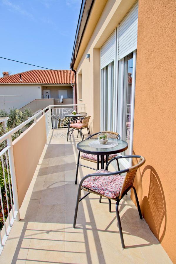 Apartment Kris Pula Exterior photo